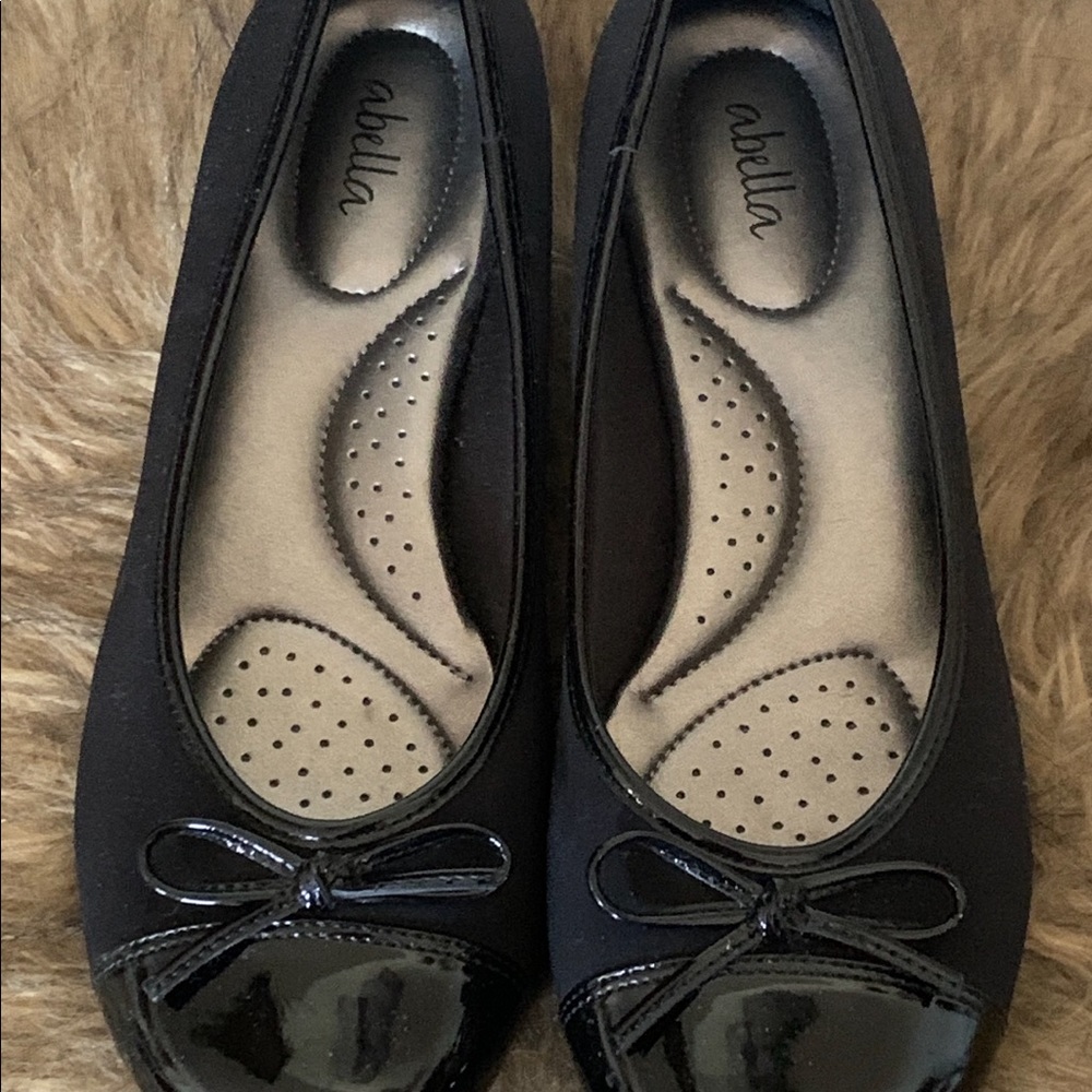 Women’s flats